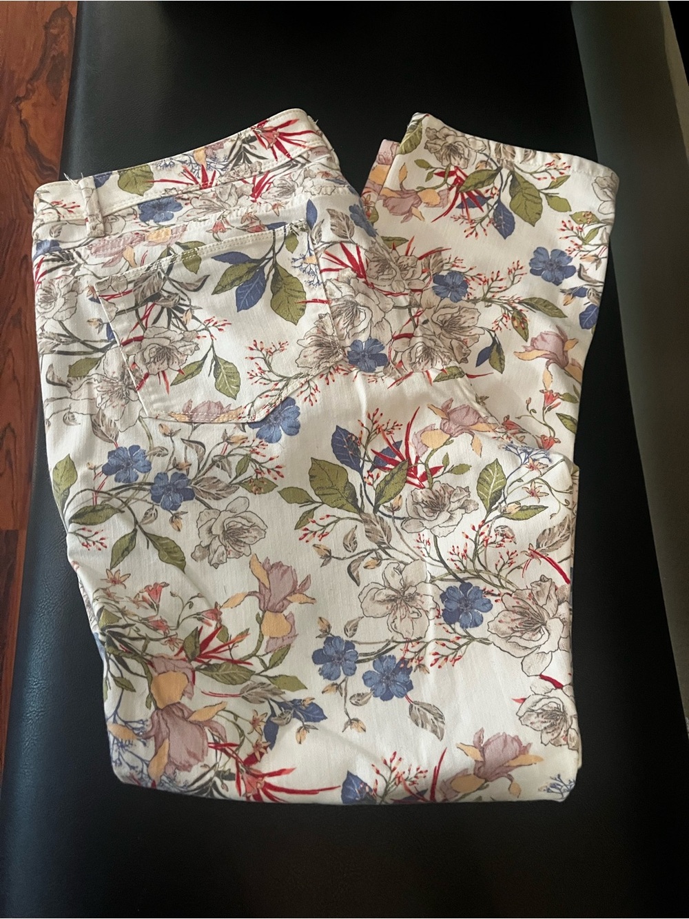 J. Jill White Floral Slim Ankle Jeans